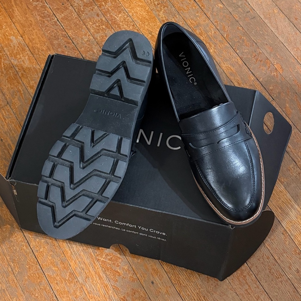 Vionic ladies Classic Black Slip-On Loafers - Picture 6 of 7